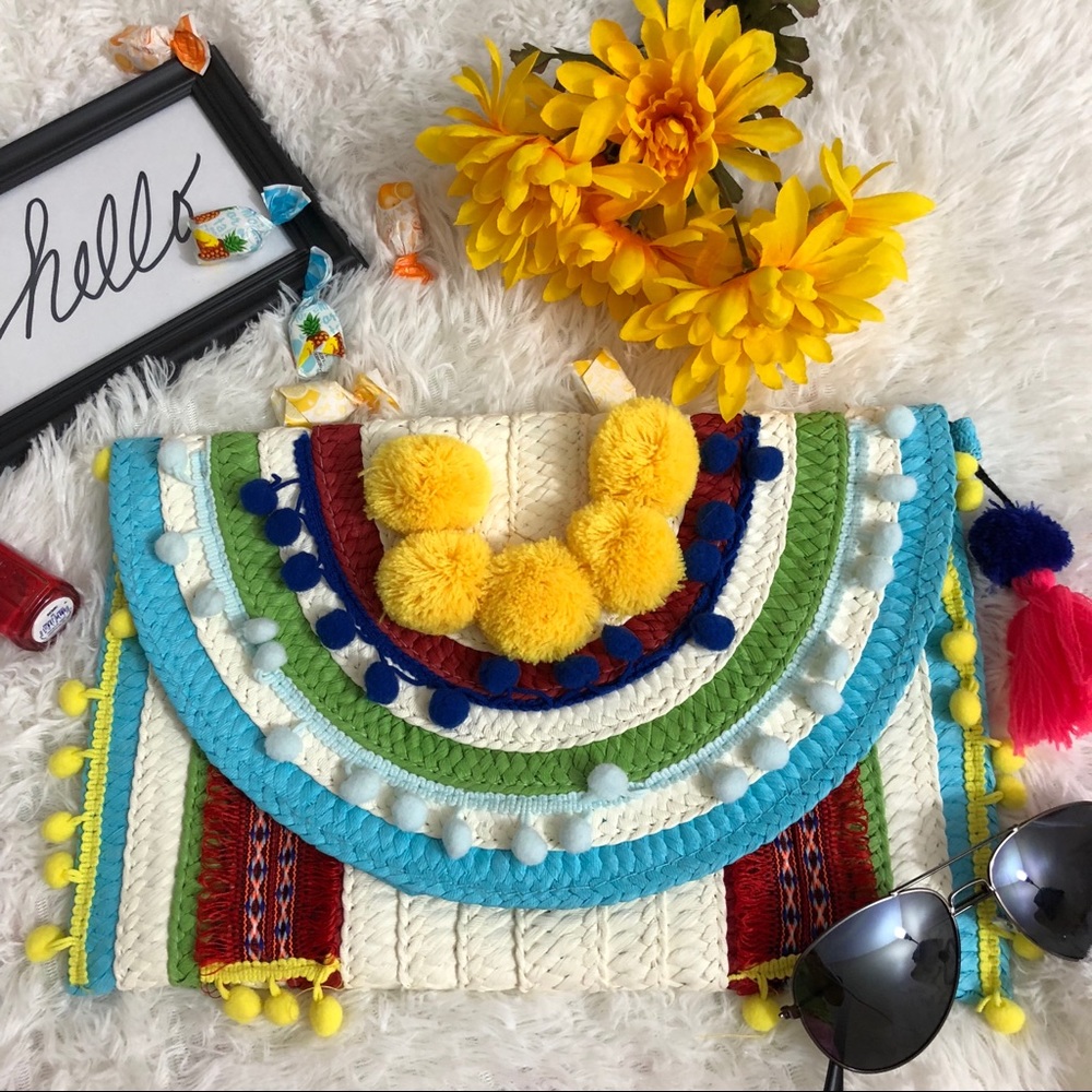 ⭐️Sale⭐️ Pom Pom Straw Clutch Handbag
